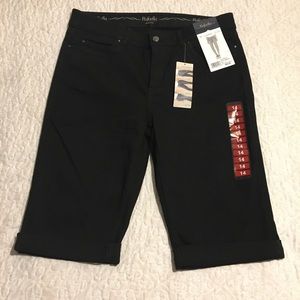 Rafaella black denim capris Sz 14